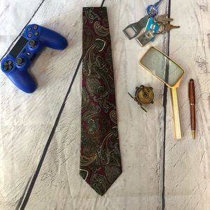 LAST CHANCE Wembley Tie in Paisley